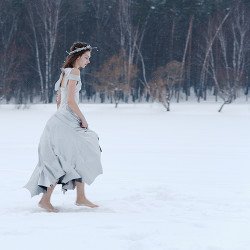 Как пытали босоногую партизанку Лару Михейко скачать