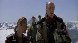 Пальмы за окном скачать